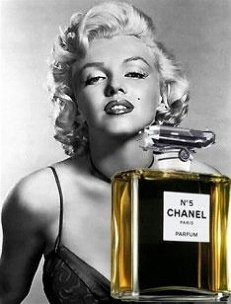 pub chanel n 5 marilyn monroe|Chanel no 5 first bottle.